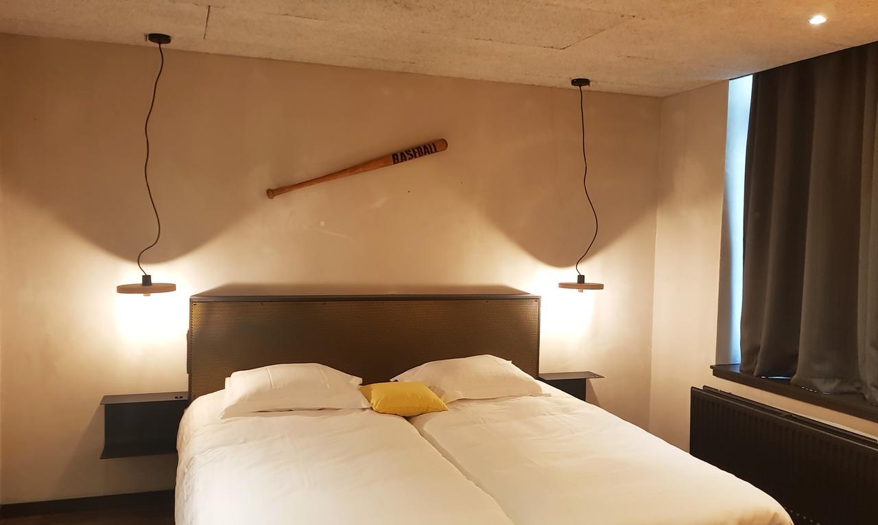 Upstairs Hotel Οστένδη Εξωτερικό φωτογραφία